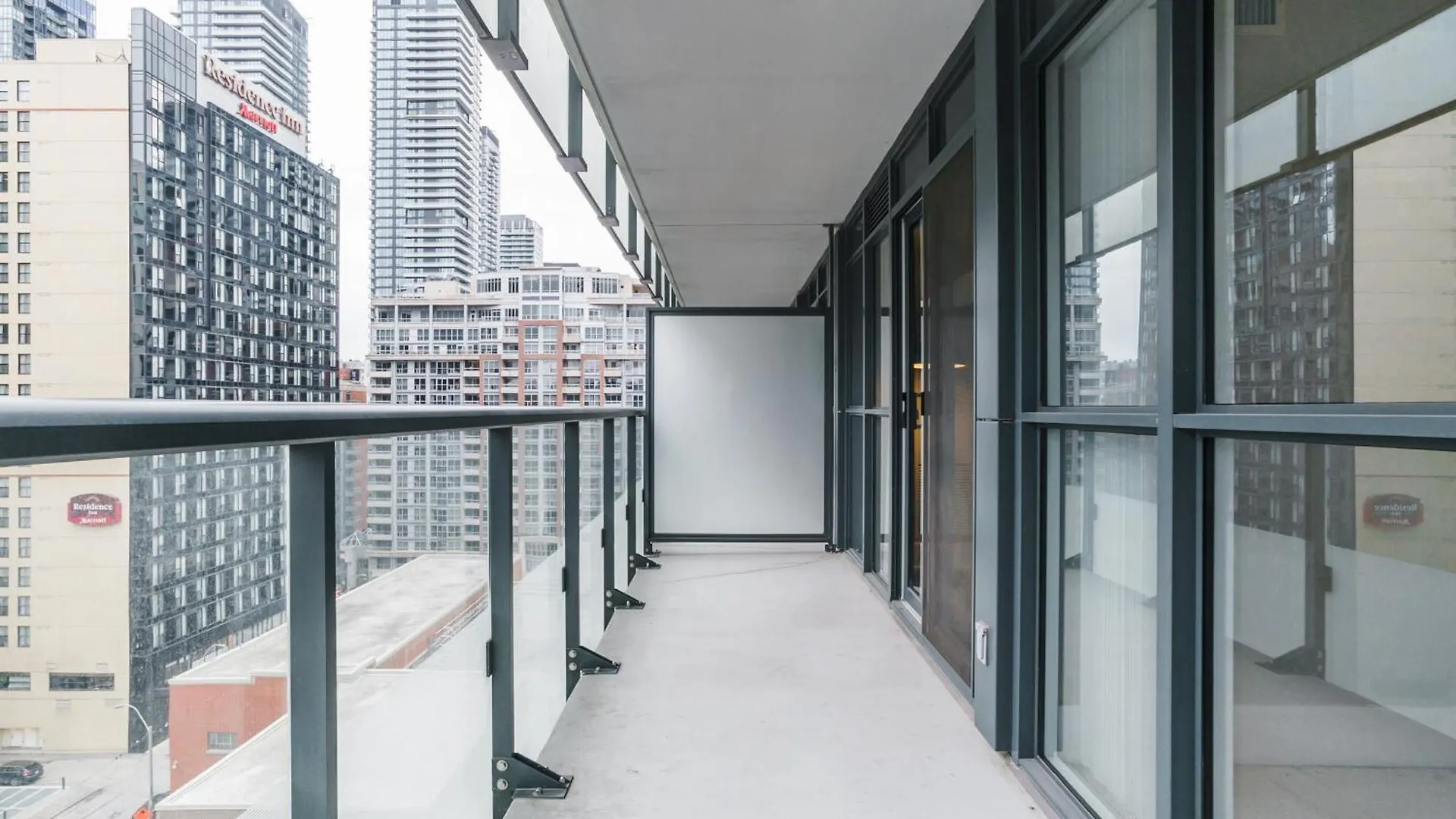 Jarvis Apartment