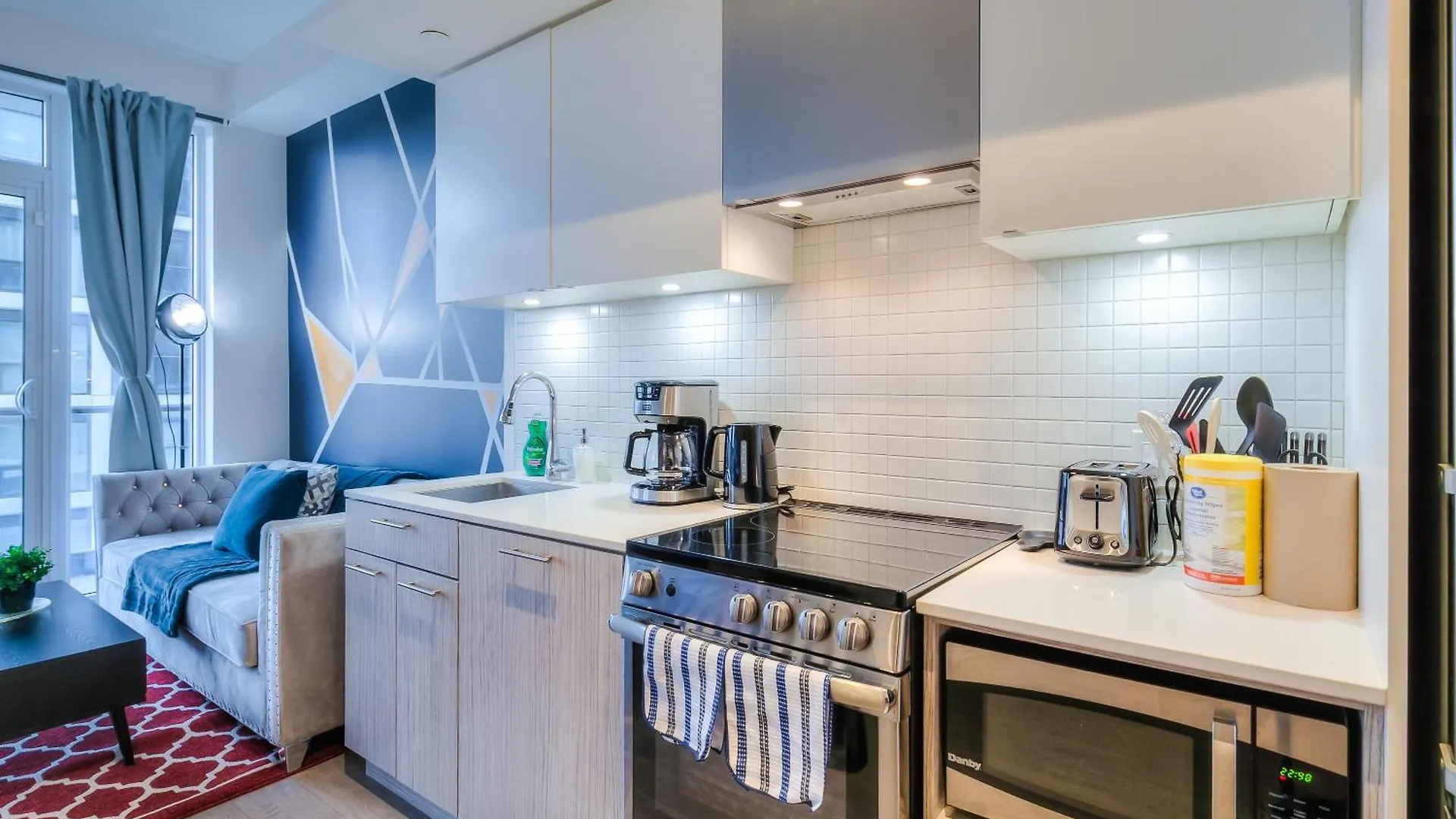 Jarvis Apartment Hotel Toronto