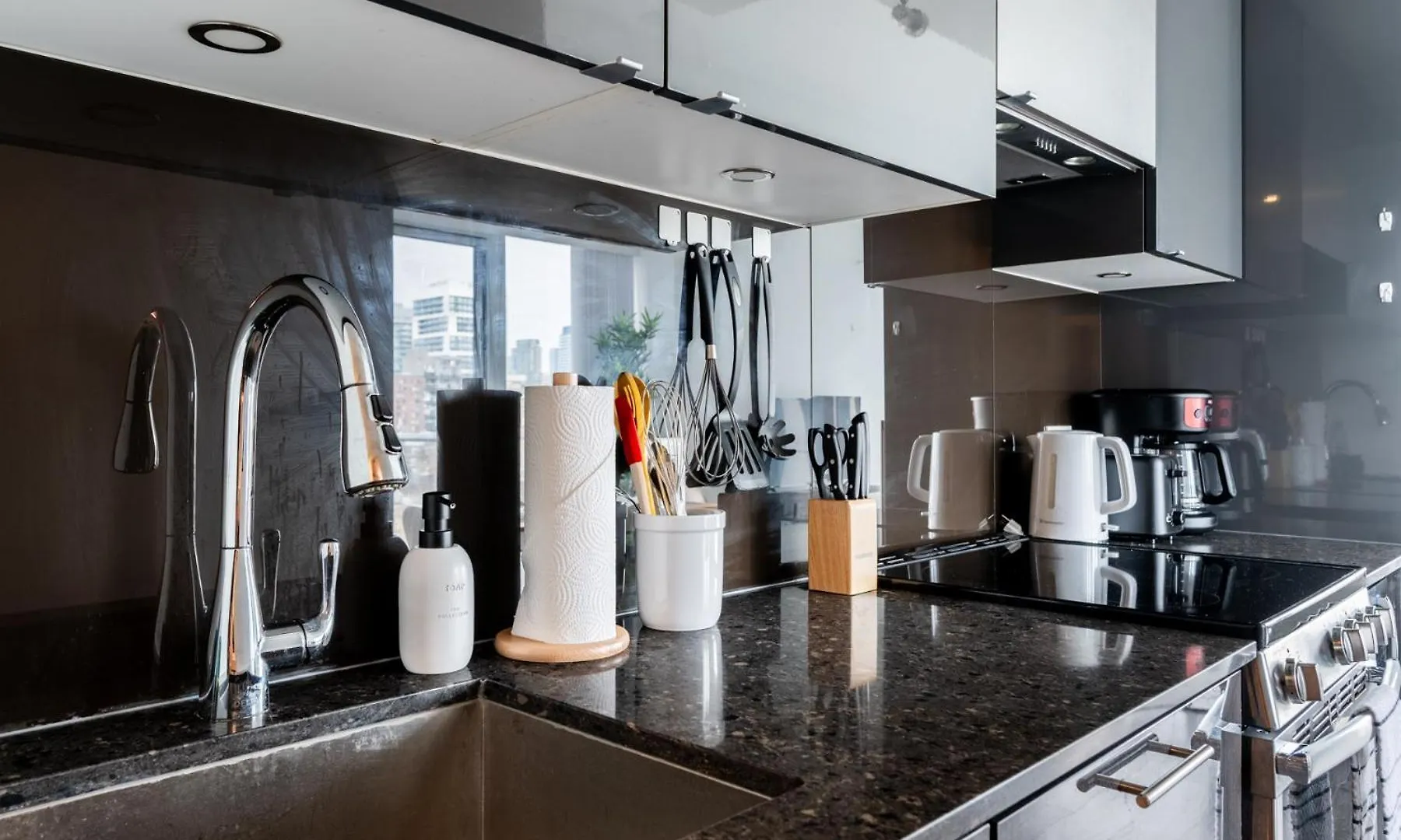 ** Hotel Jarvis Apartment Canada
