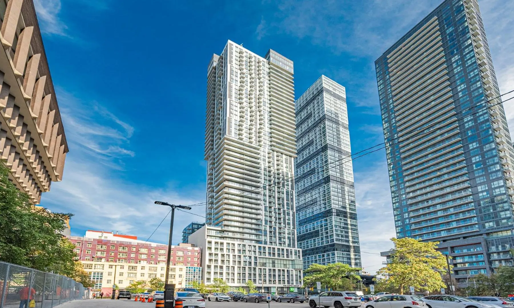 Jarvis Apartment