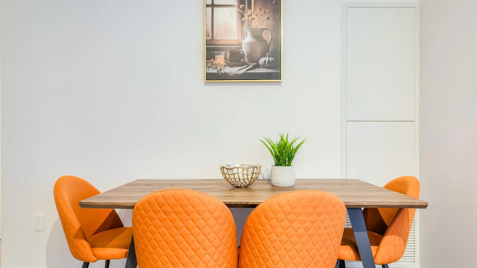 Jarvis Apartment Hotel Toronto