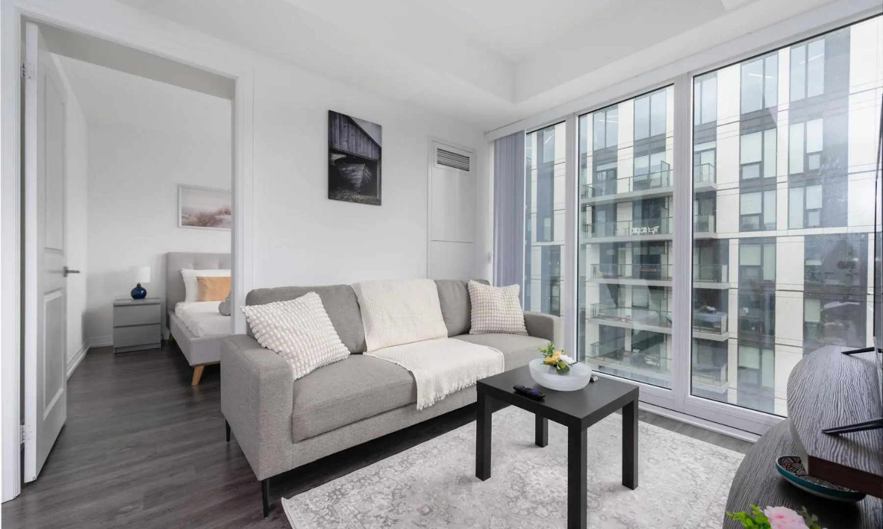 Jarvis Apartment