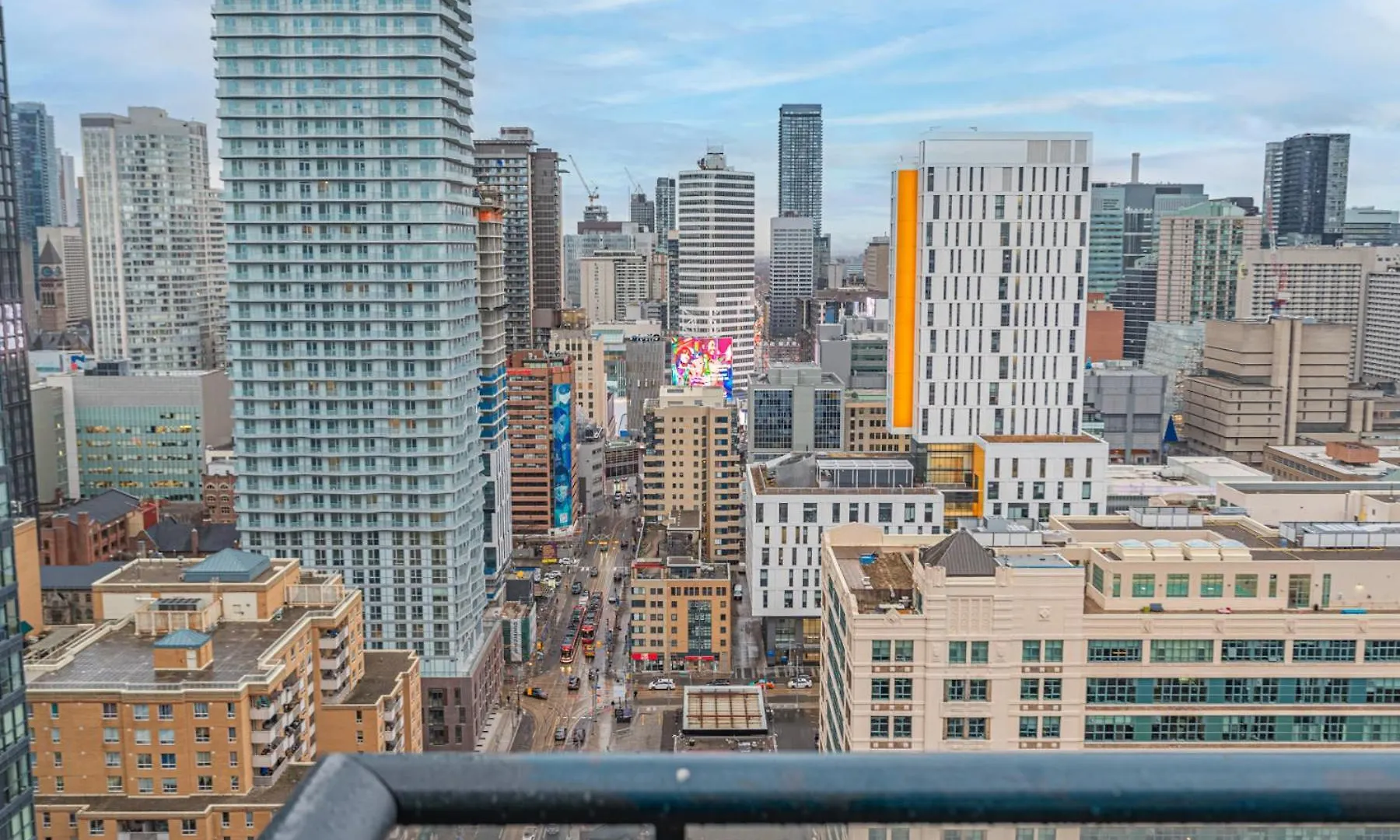 Jarvis Apartment