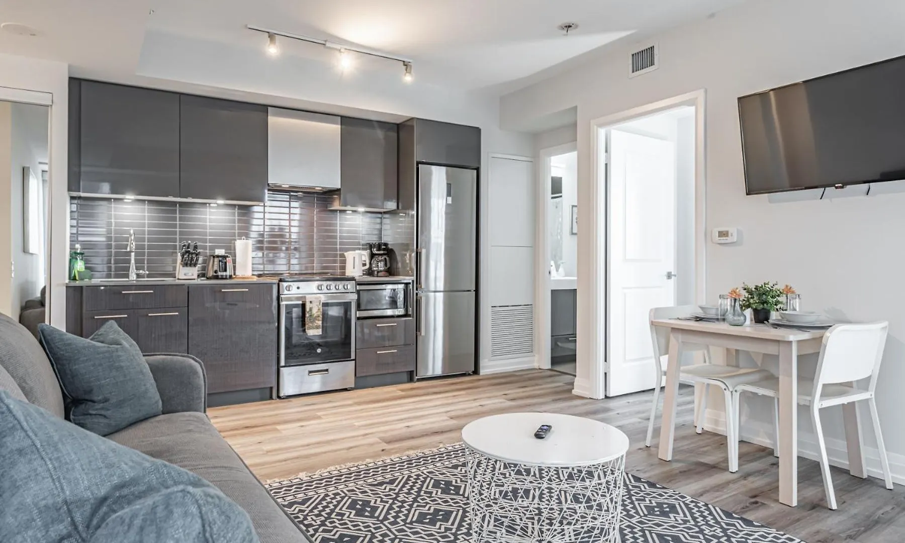 Jarvis Apartment Toronto